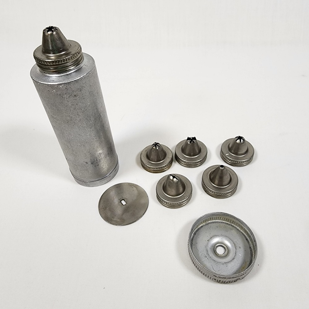 VINTAGE Cake Decorator Mirro Aluminum‎ Cookie Pastry 6 Tips Missing Press Handle